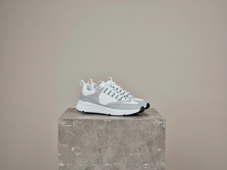 Clarn Grey/White