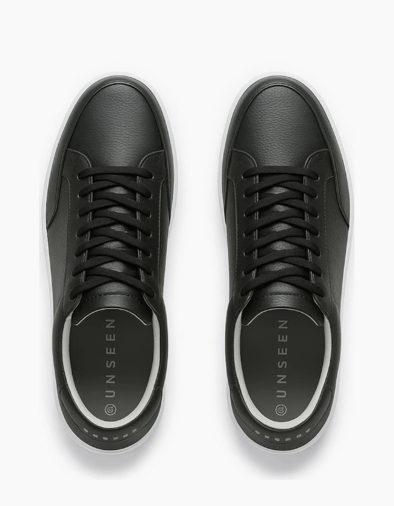 Helier Black/White