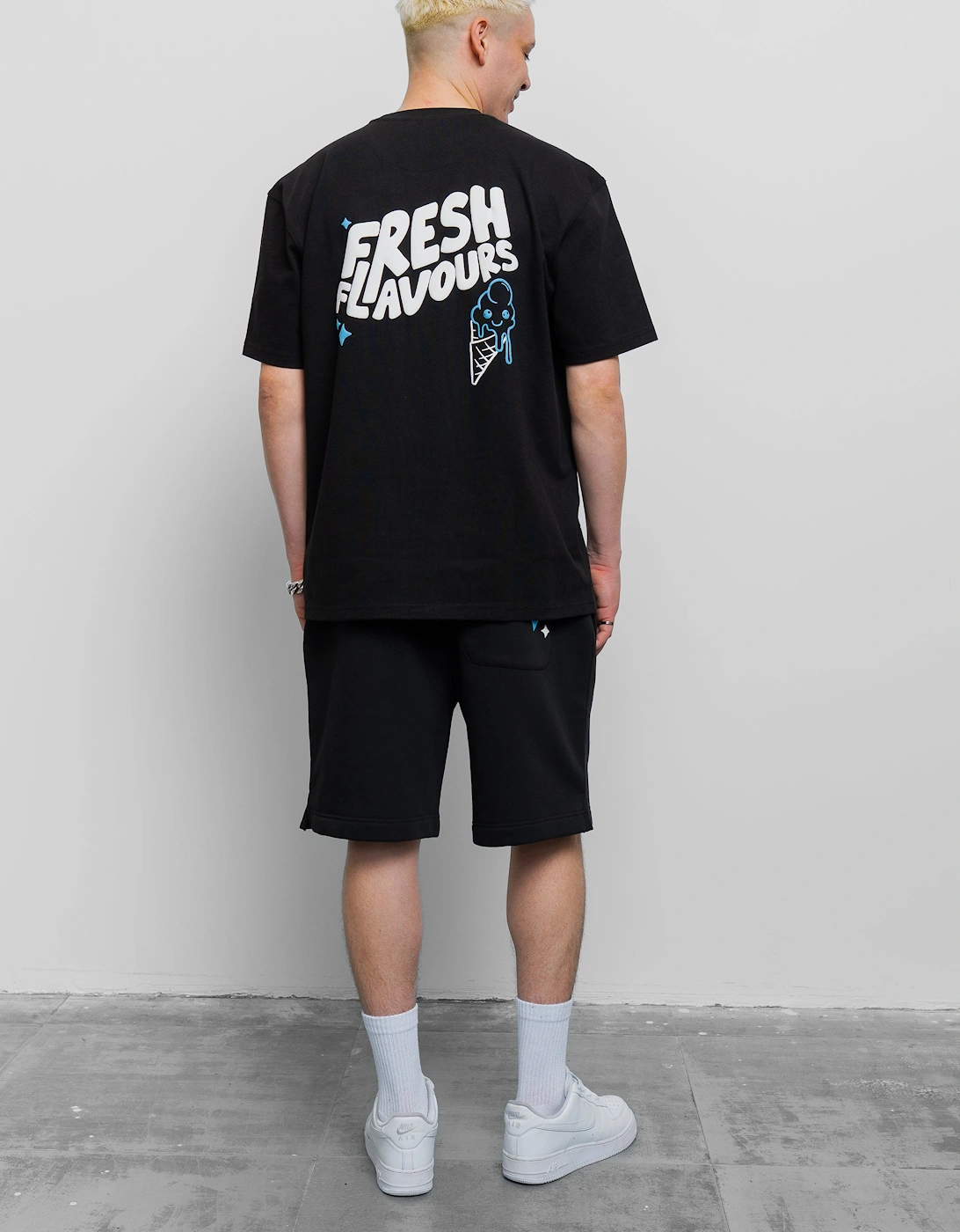 Fresh Couture Fresh Flavours T-Shirt - Black/Blue