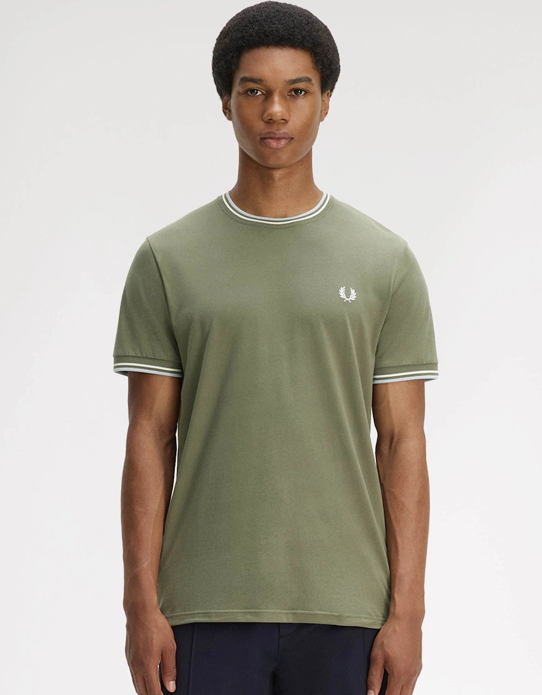 Fred Perry Mens Twin Tipped T-Shirt - Laurel Wreath Green/Ecru/Dusky Blue 87B, 6 of 5