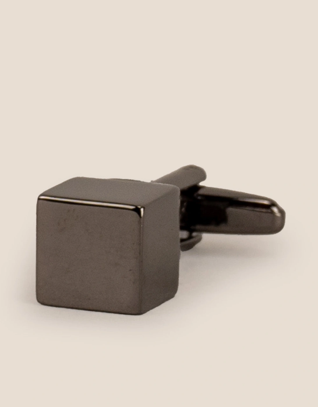 Cube Black