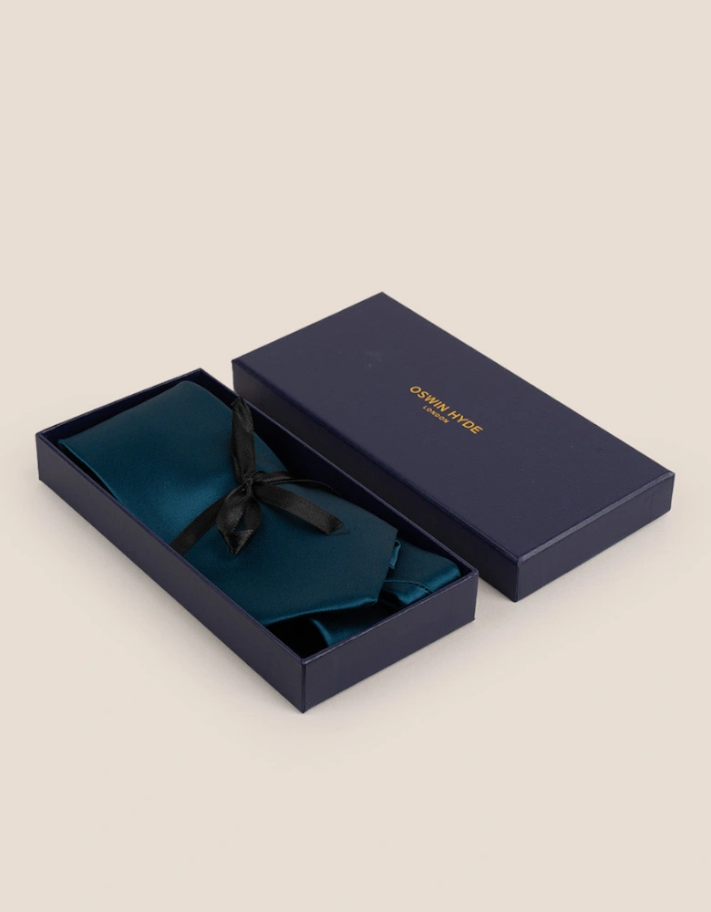 Sleek Turquoise Tie