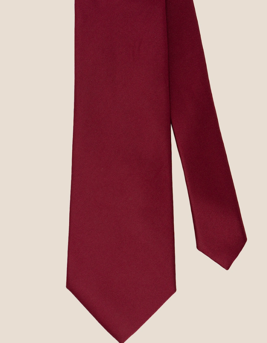 Sleek Bordo Tie