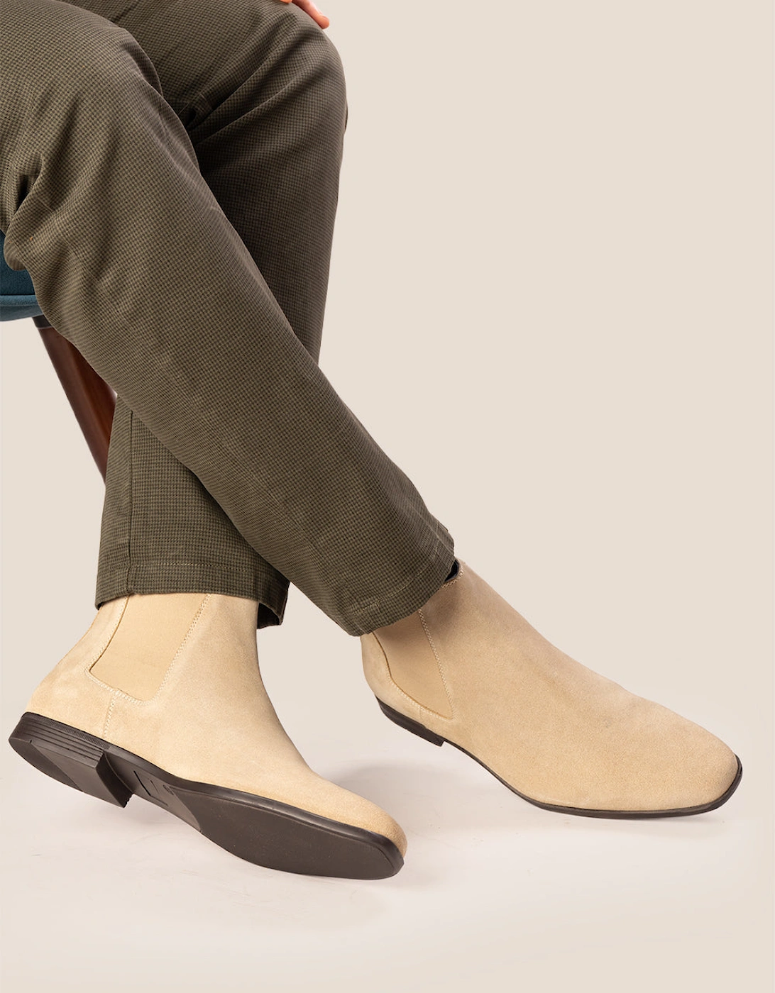 Darwin Sand Suede