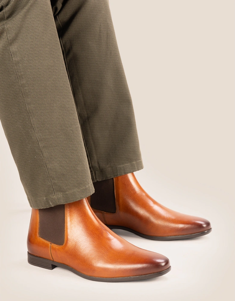 Darwin Tan