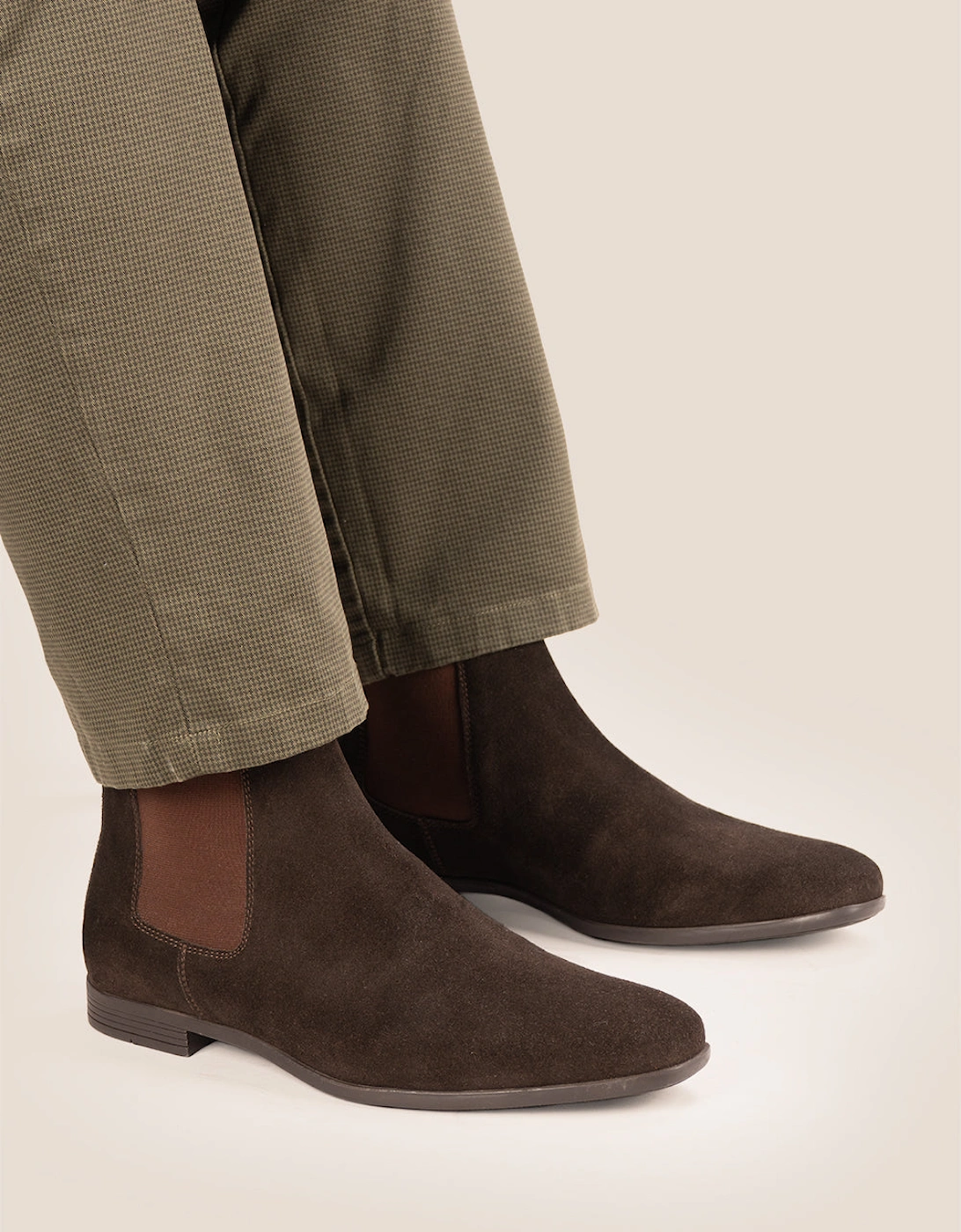 Darwin Brown Suede