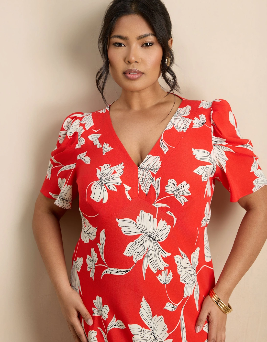 Petite Red Floral V-Neck Puff Sleeve Midi Dress