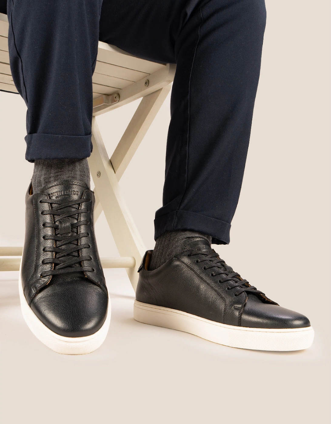 Harper Black Grain