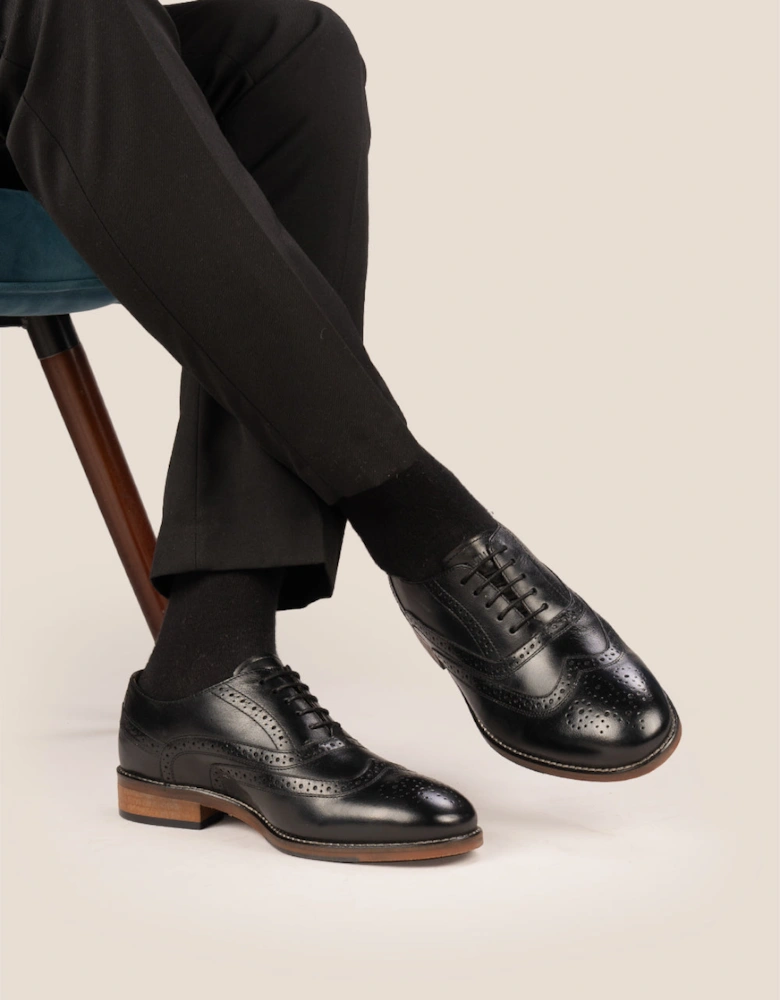 Winston Black Wide Fit