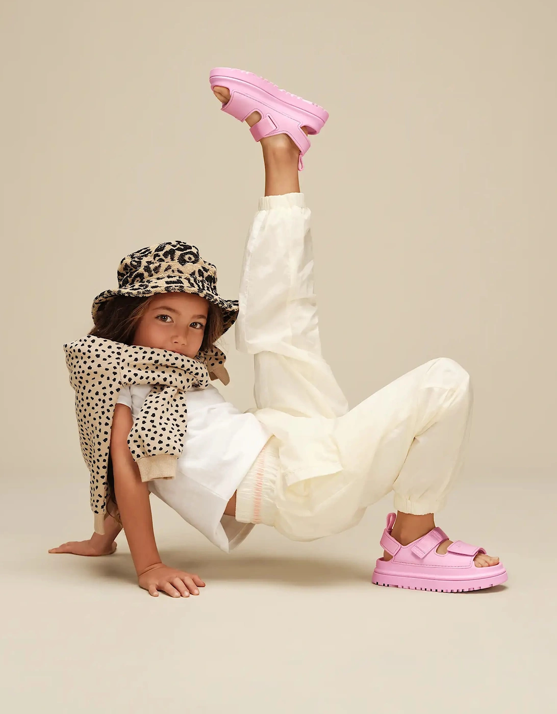 UGG Girls GoldenGlow Sandals in Pink