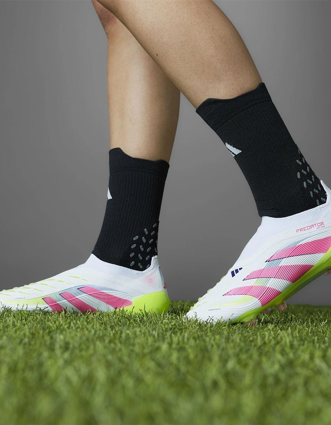 Predator Elite Firm Ground Sneakers