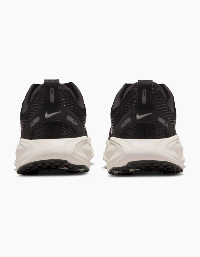 Vomero 18 Low Top Lace-Up Sneakers