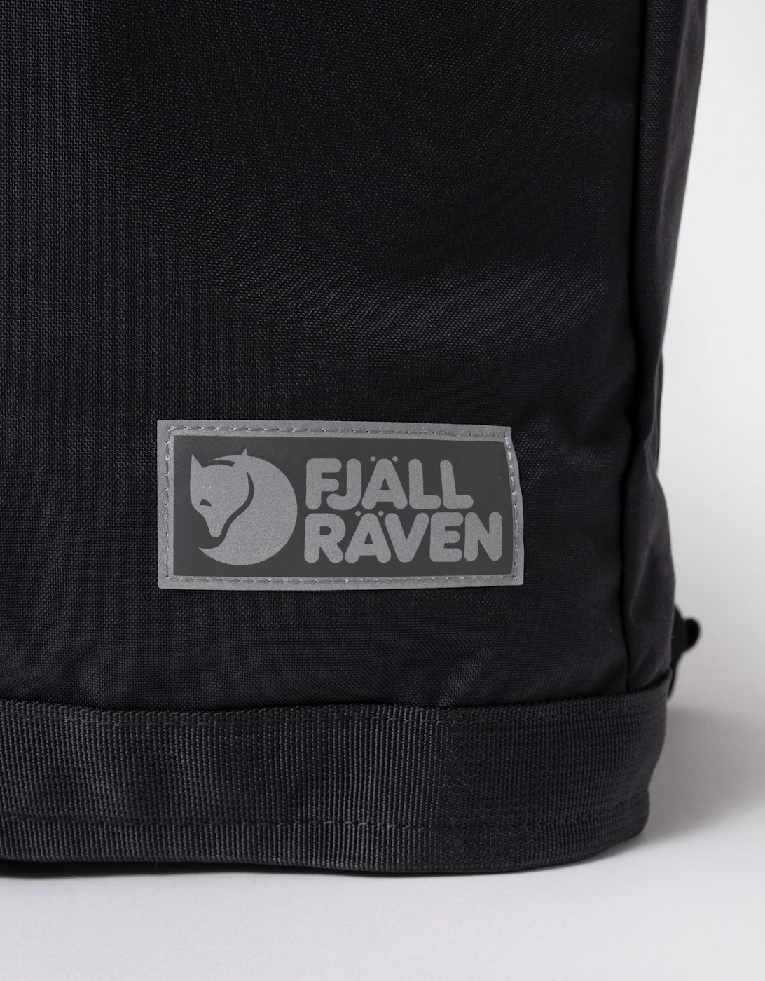 Fjallraven Vardag 22L Unisex Totepack - Coal Black 037
