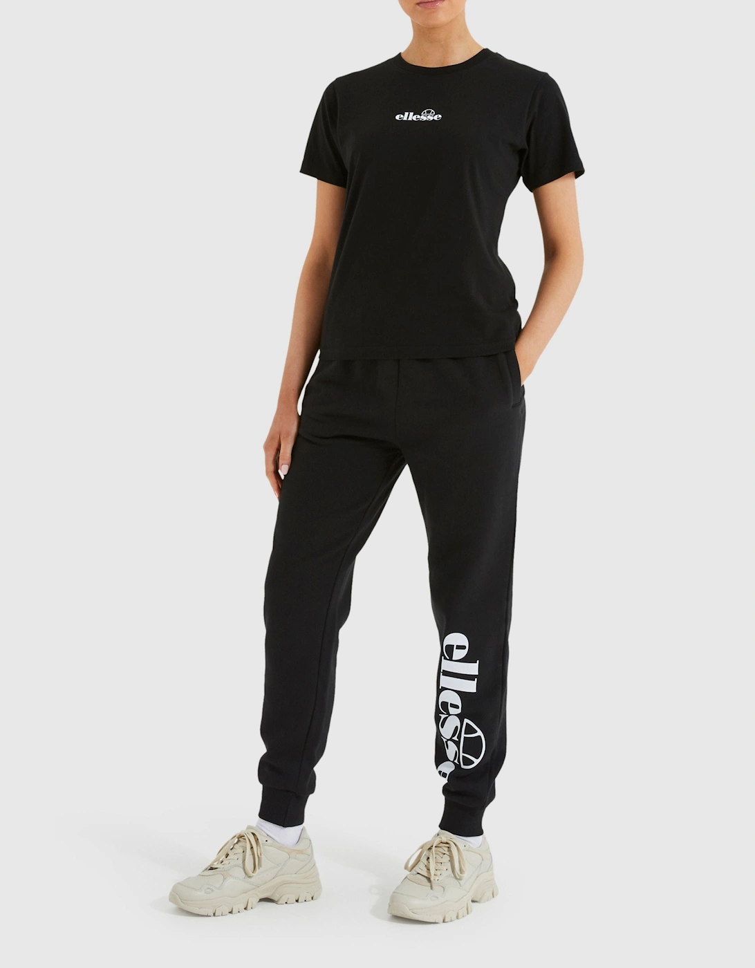 Svetta T-Shirt - Black