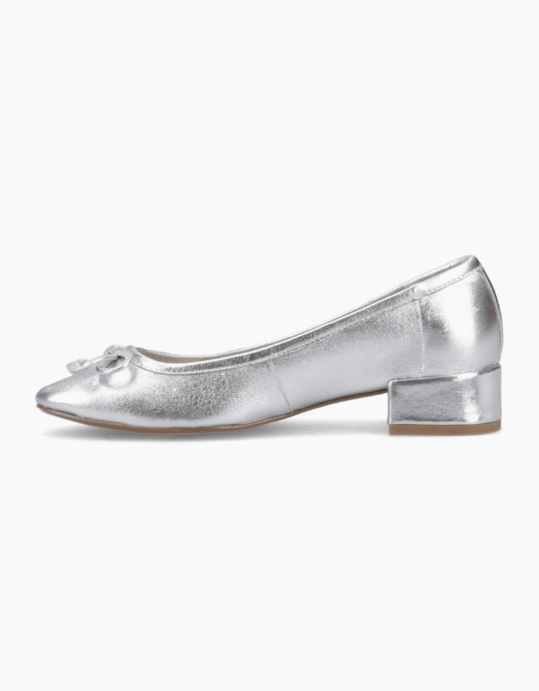 Silvia Womens Ballerina Court