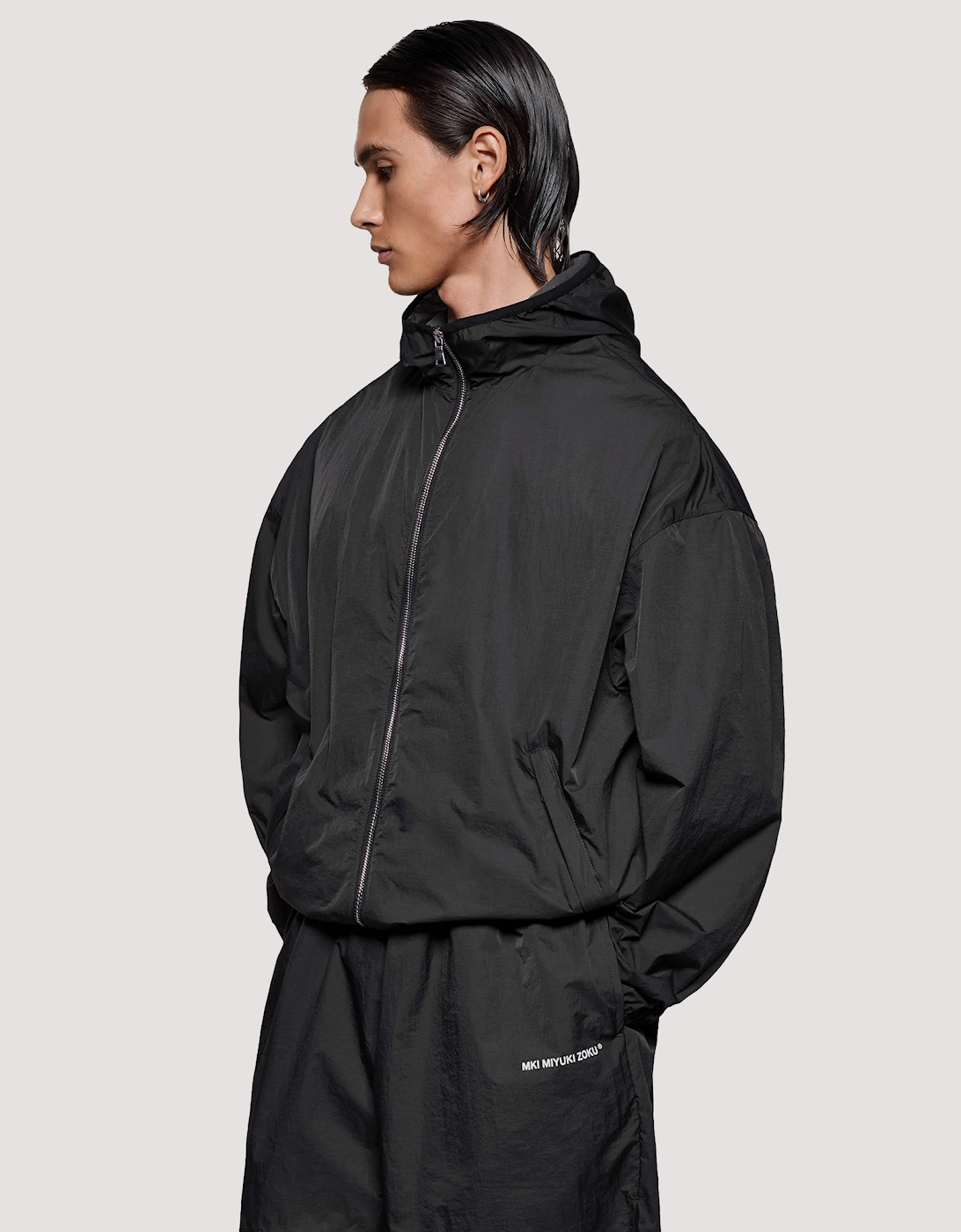 Box Fit Hyperlight Hooded Wind Jacket