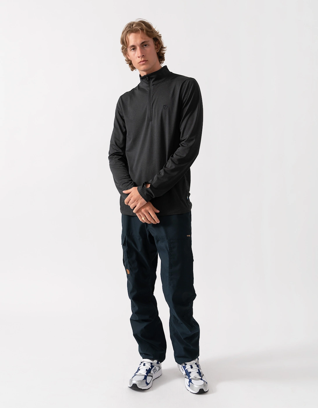 Fjallraven Abisko Day Hike Half Zip Mens Long Sleeve Top - Black 550