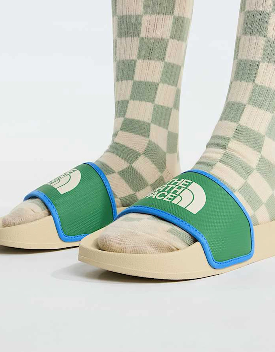 The North Face Kids Base Camp Sliders in Green