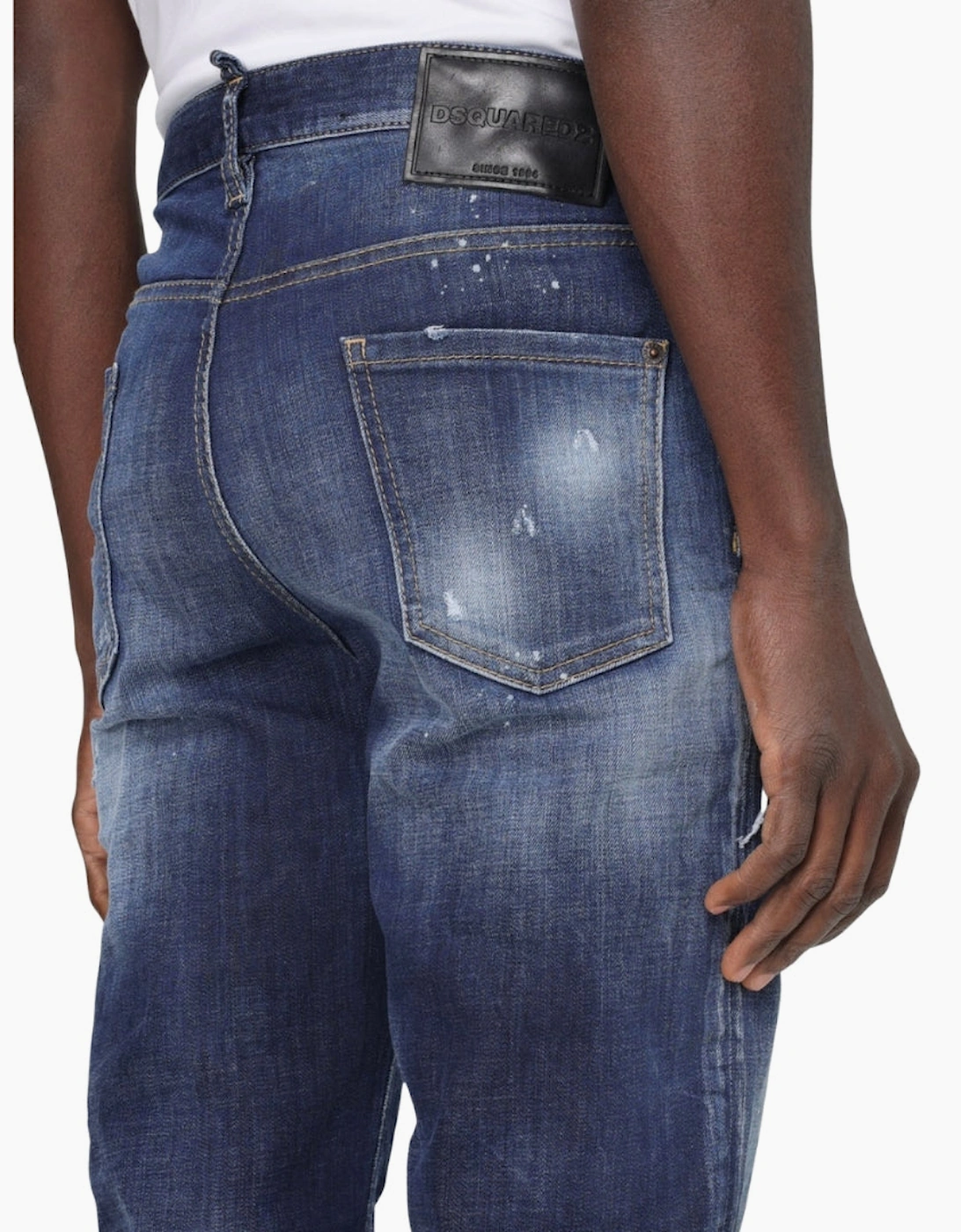 Dsquared2 642 Jean In Distressed Denim Jeans