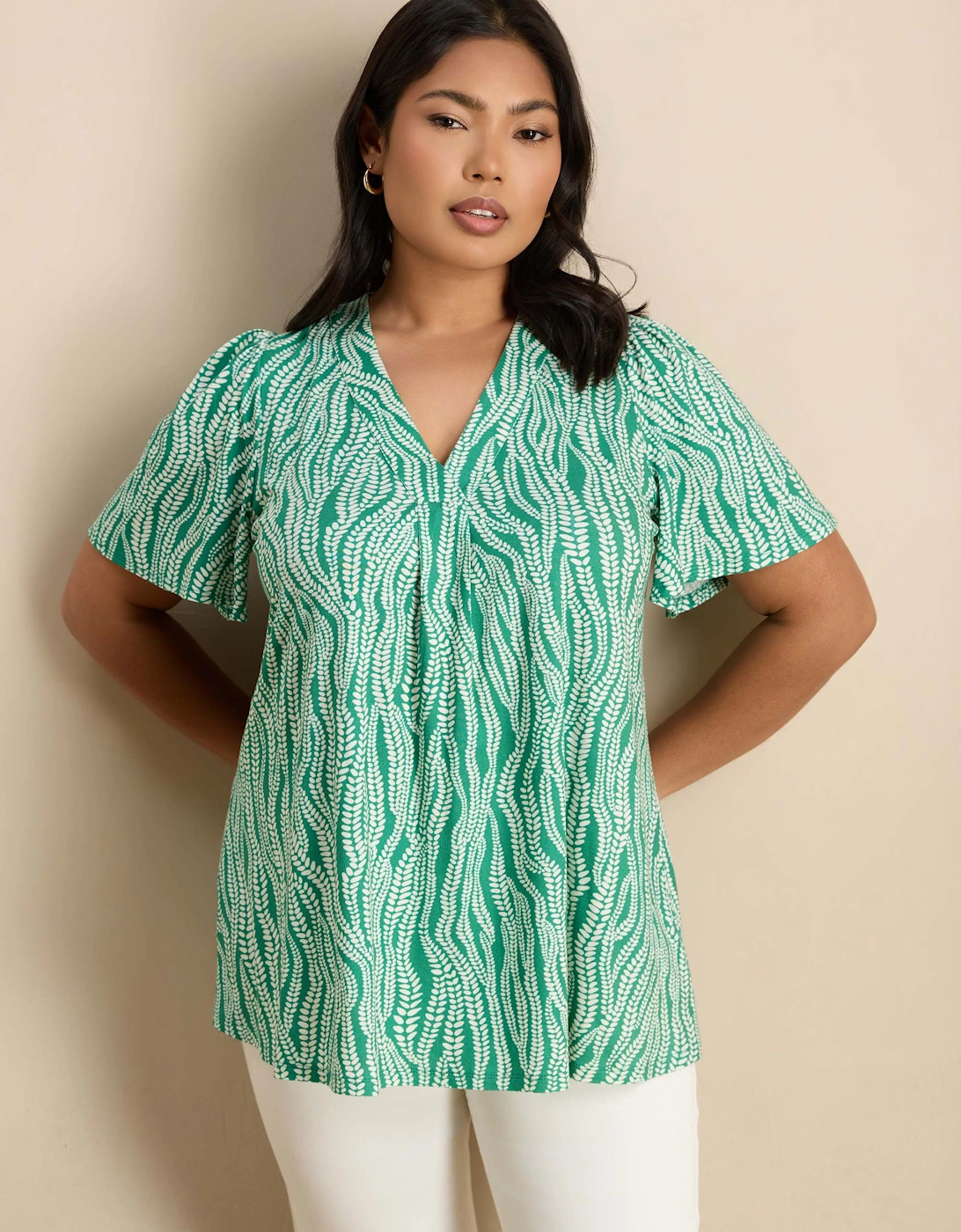 Green Linear Leaf Print V-Neck Flutter Sleeve Jersey Top, 6 of 5
