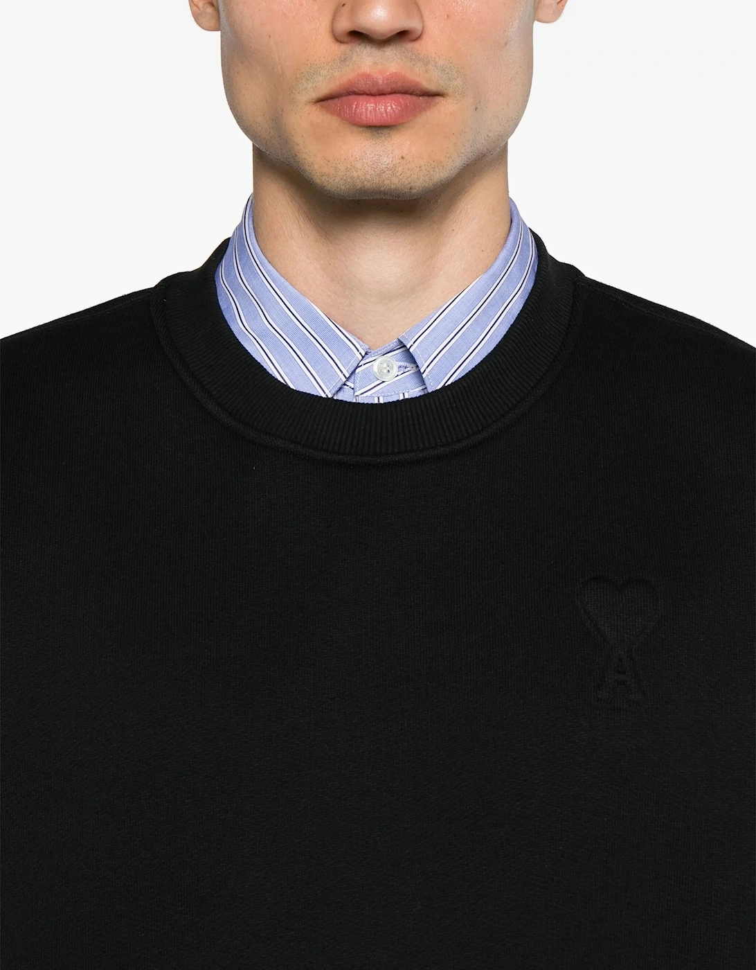 AMI Paris Ami De Coeur Embossed Logo Sweatshirt in Black