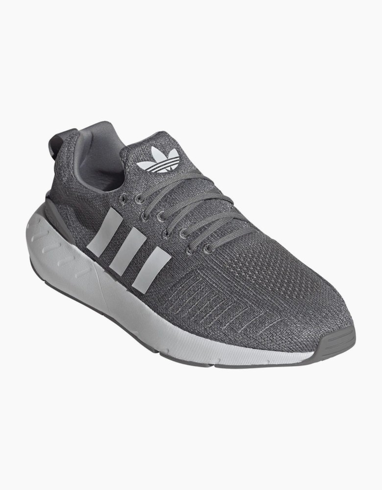 Swift Run 22 Lace-Up Low Top Sneakers