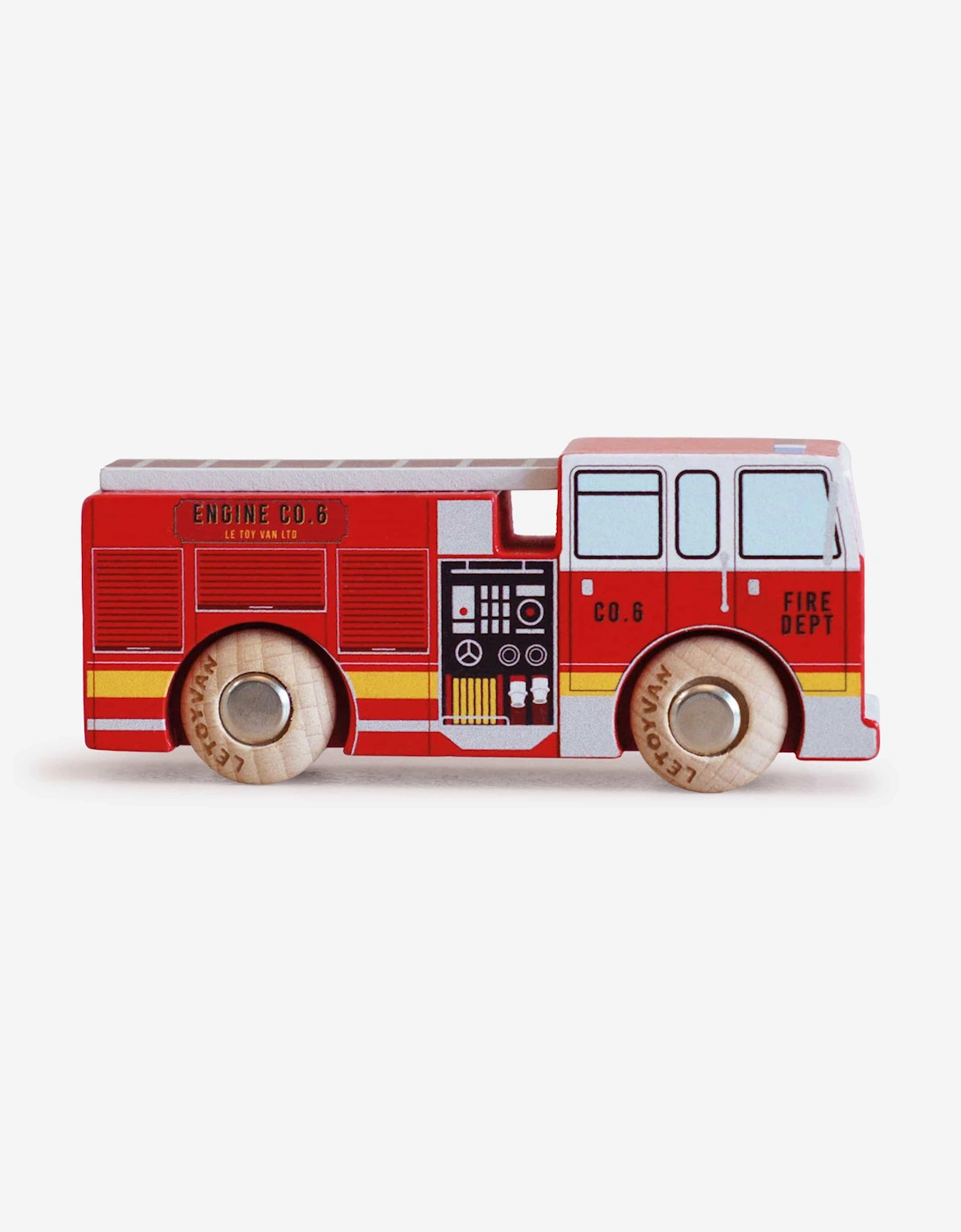 Le Toy Van GT270 Quinn Wooden Fire Engine Truck Toy in Red (W:10cm x D:4.5cm x H:3cm)