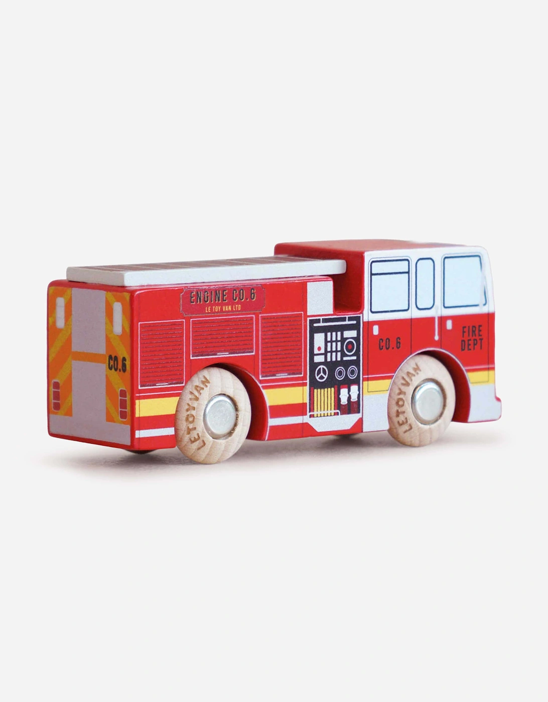 Le Toy Van GT270 Quinn Wooden Fire Engine Truck Toy in Red (W:10cm x D:4.5cm x H:3cm)