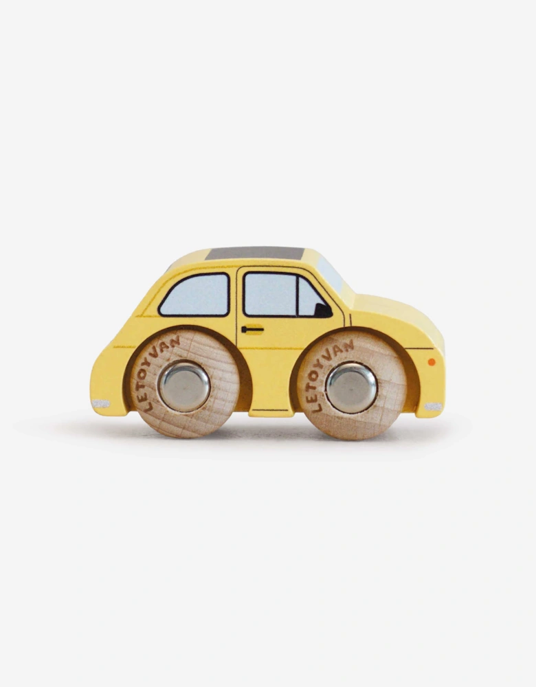 Le Toy Van GT60 Fifi Wooden Toy Car in Yellow (W:6.5cm x D:3cm x H:3.5cm)