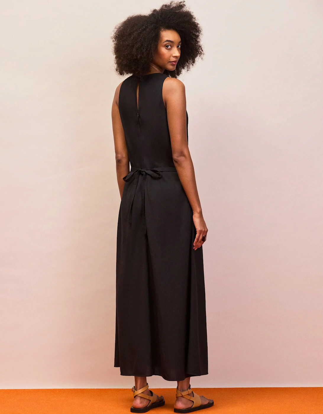 Petite Black Racer-Neck Tie Back Dress With Linen