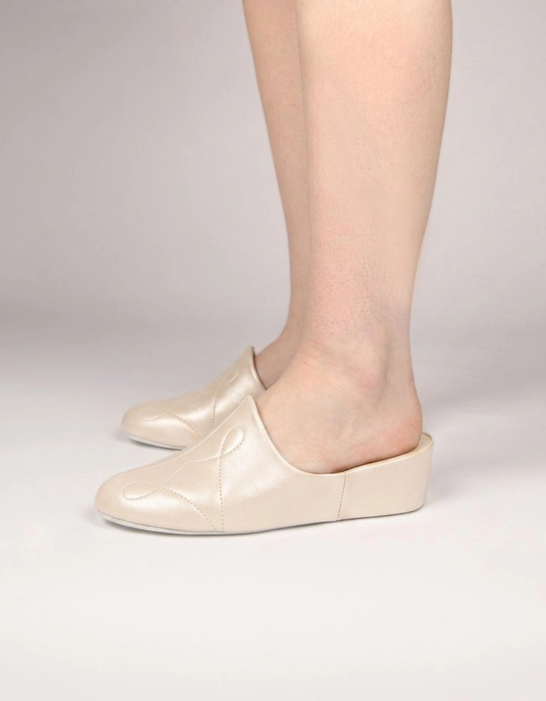 Dulcie Leather Ladies Slippers