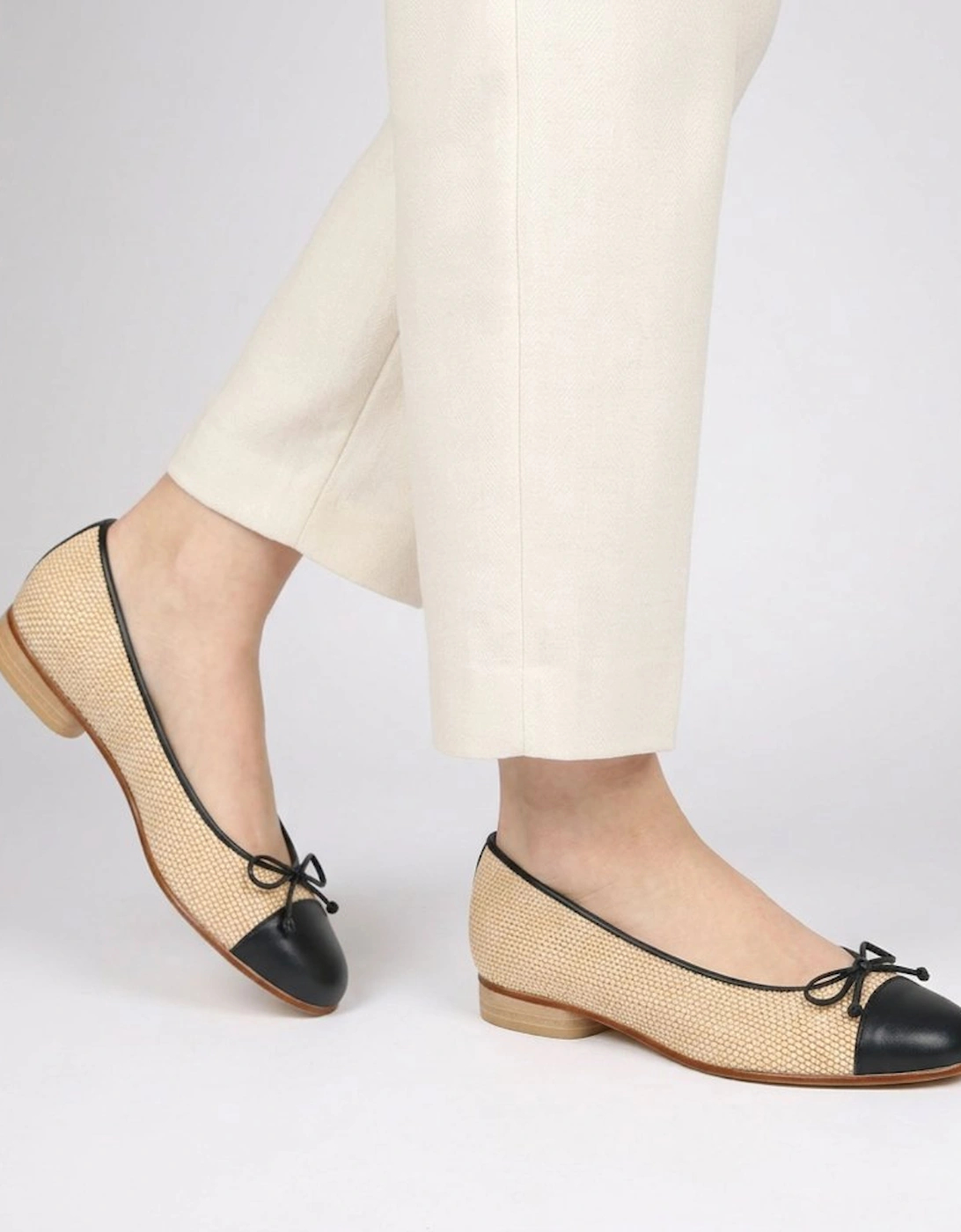 Dulford Womens Ballet Pumps