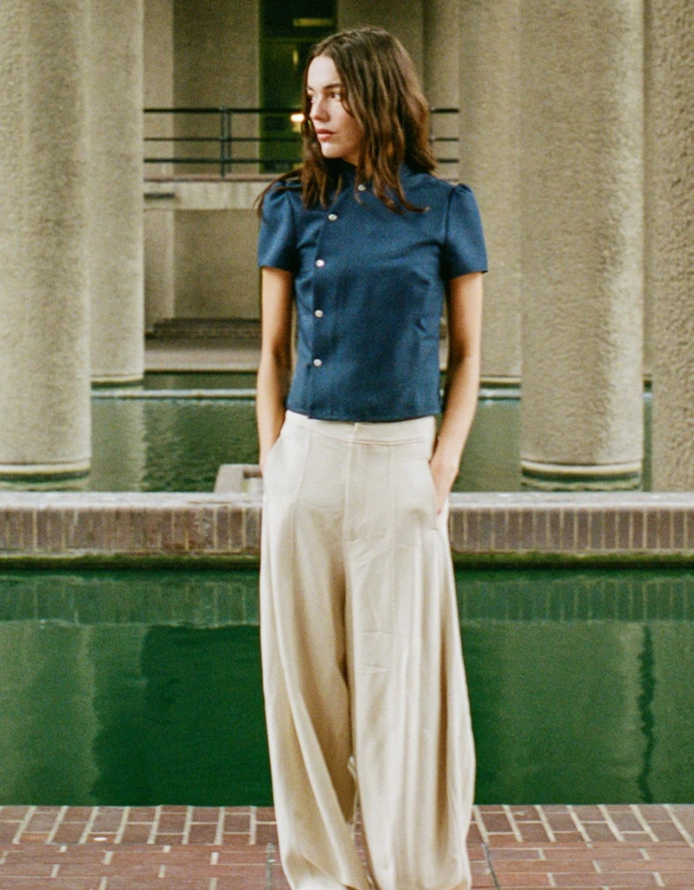 THE CLAUDIA TOP