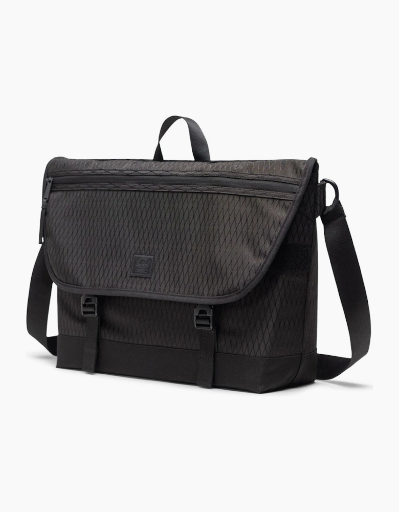 Cove Large Messenger Bag
