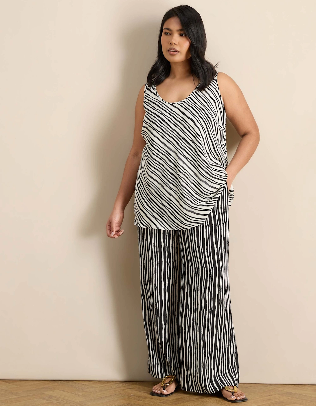 Mono Stripe Scoop Neck Vest Top