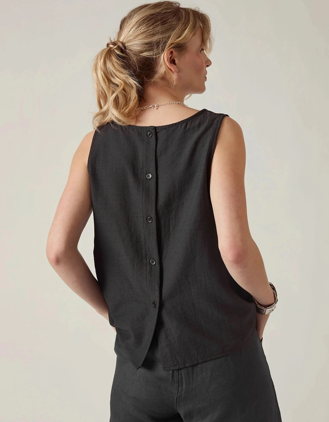 Black Linen Blend Sleeveless Button-Back Top