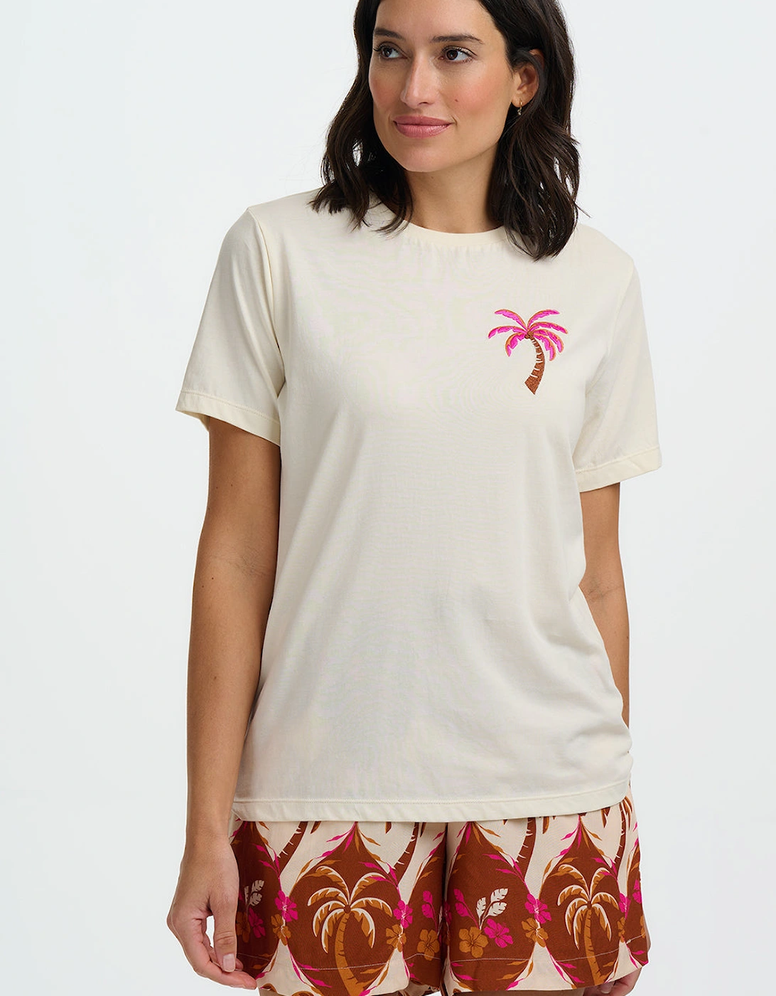 Luna T shirt palm placement