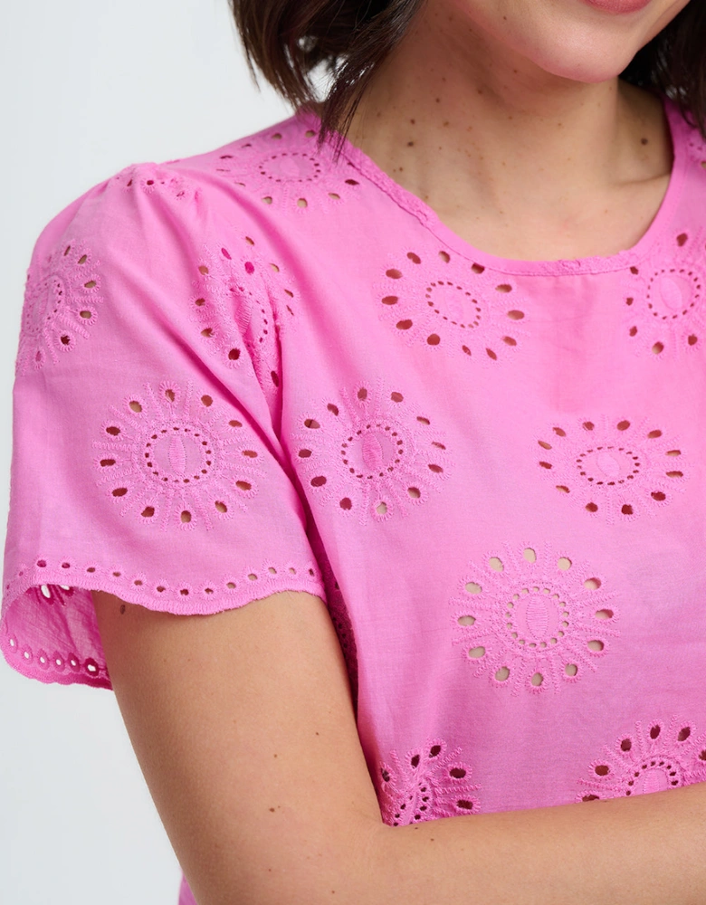 Bonita broderie anglais top