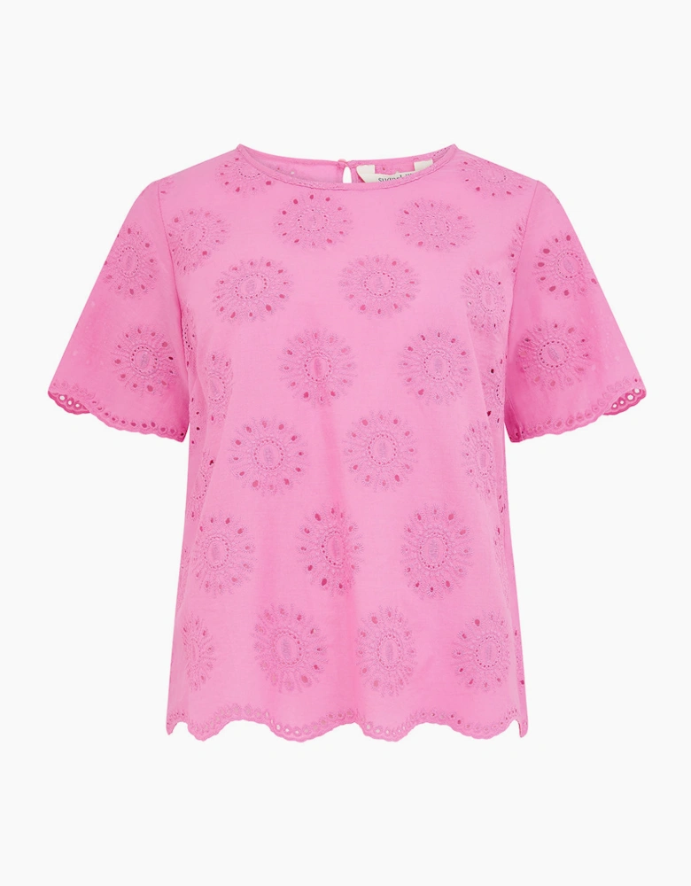 Bonita broderie anglais top