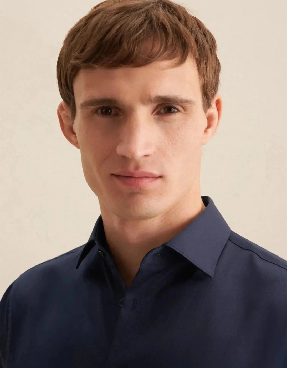 Shaped Fit Easy Iron New Kent Business Shirt Dark Blue