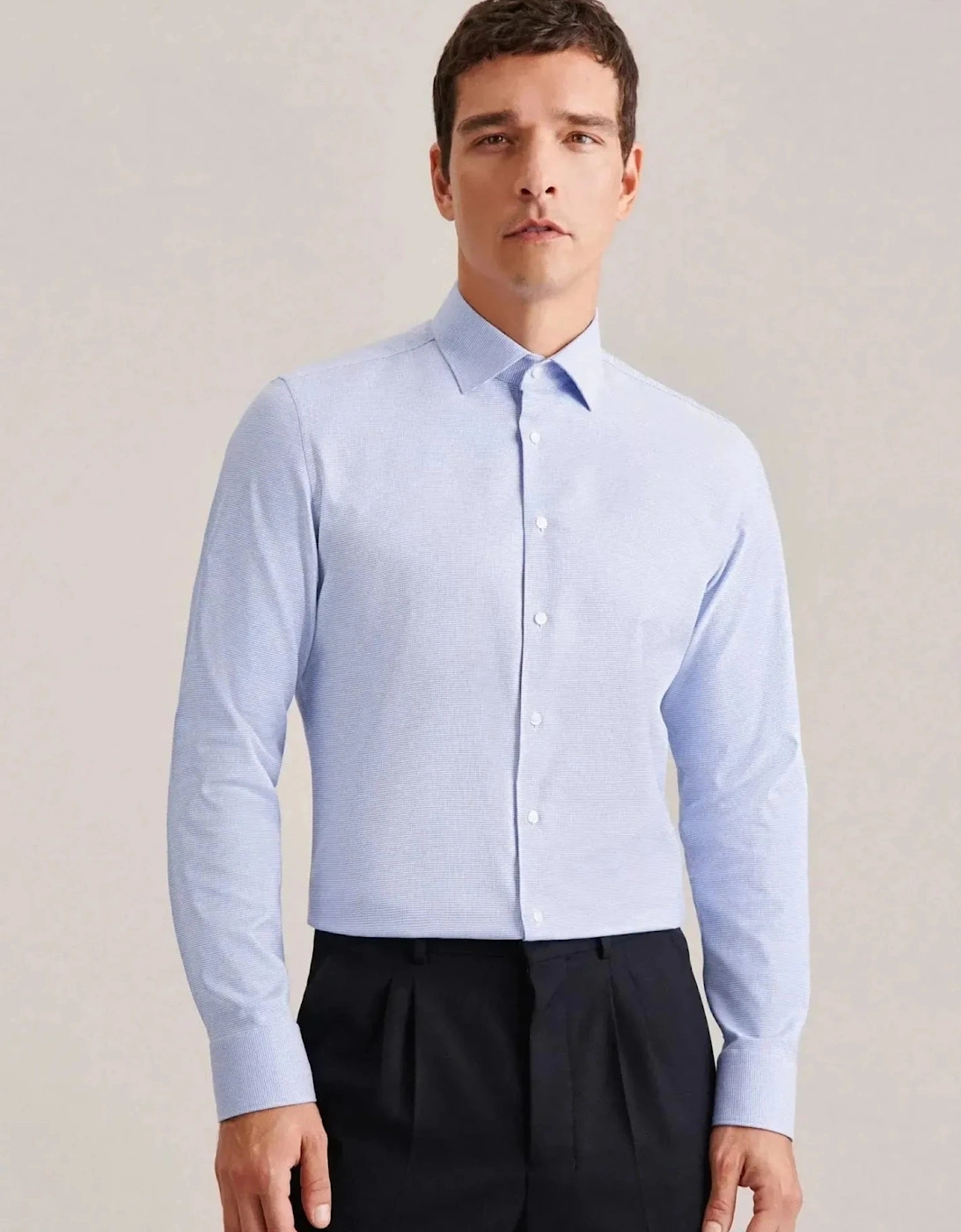 Shaped Fit No Iron New Kent Structured Business Shirt Light Blue
