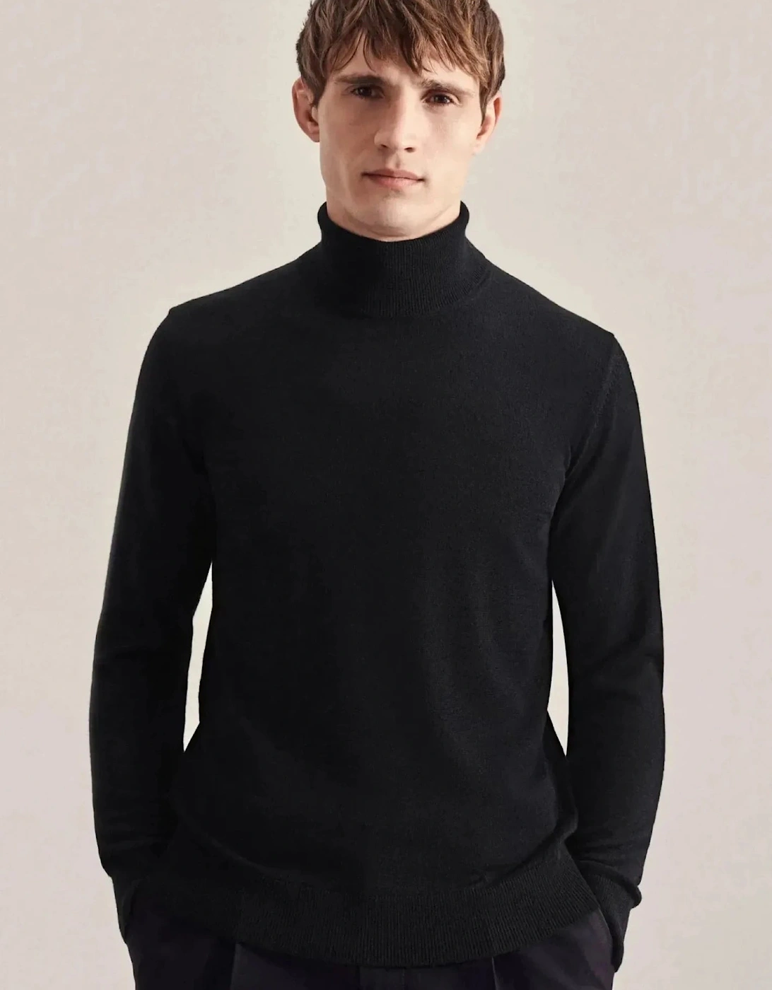 Merino Wool Roll Neck Knit Black
