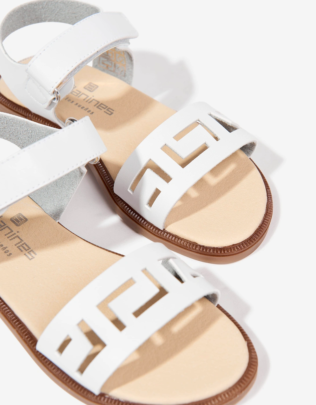 Andanines Girls Leather Sandals in White