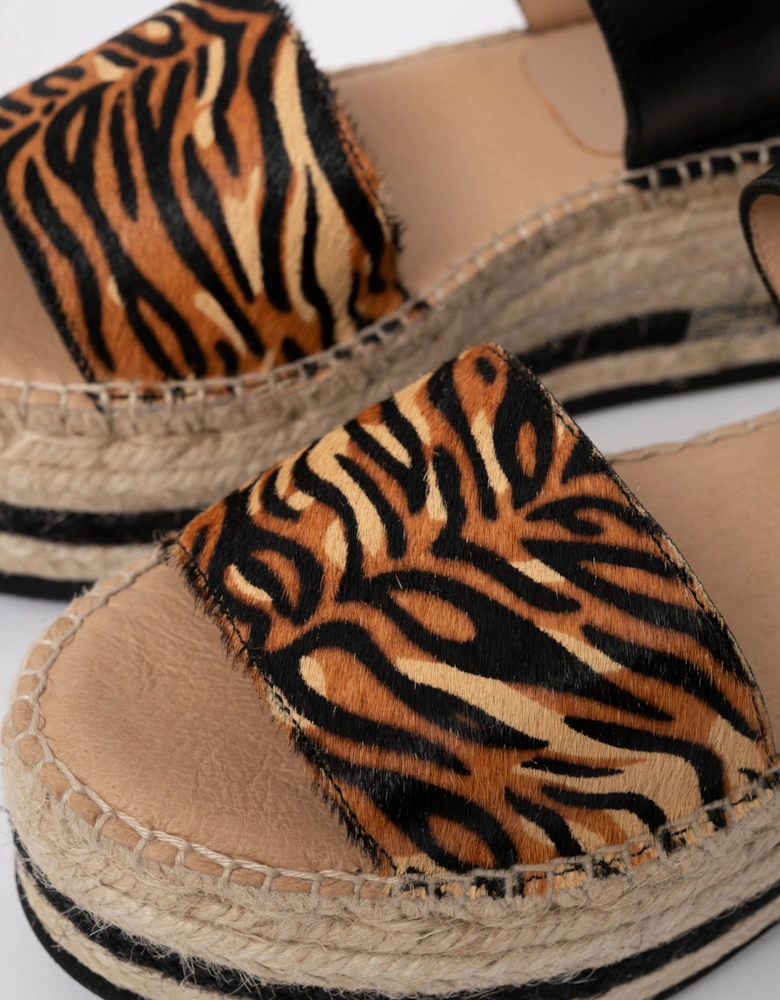 Kanna Pony Womens Flatform Sandals