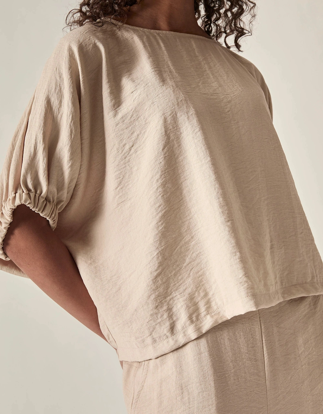 Relaxed Gathered Sleeve Top – Oatmeal