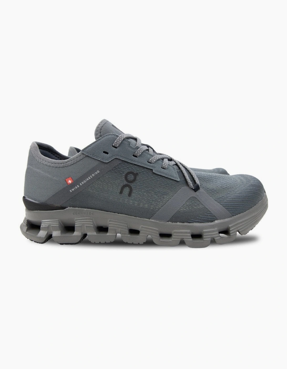 On Running Cloud X 4 Ad Stone/black