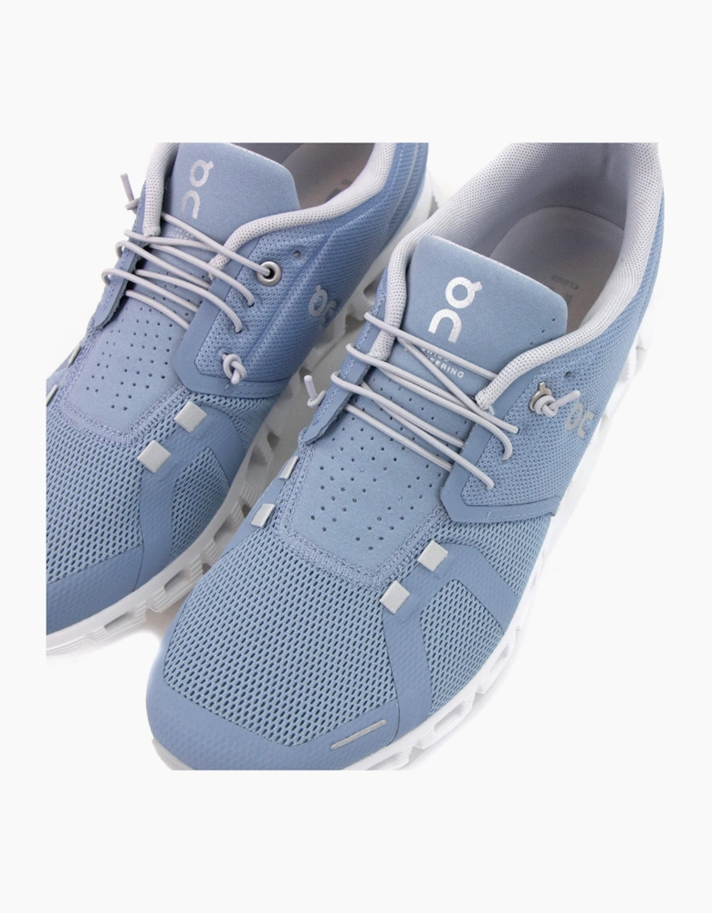 On Running Cloud 5 Running Trainer Chambray/white