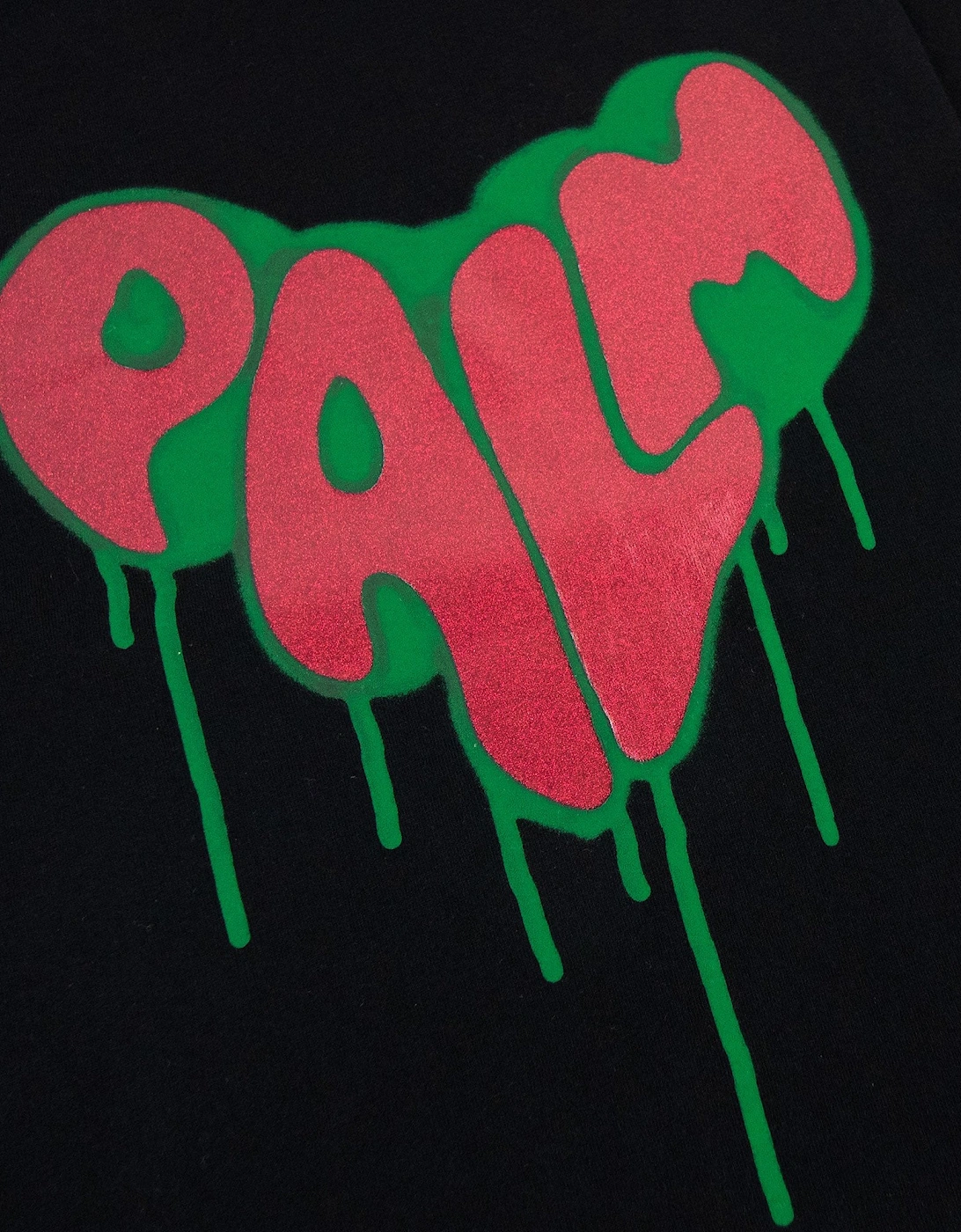 Palm Angels Spray Heart Loose T Shirt Black Fuchsia