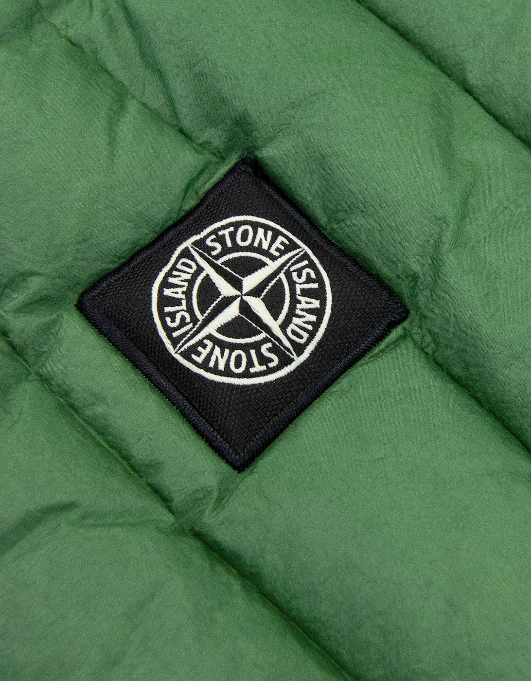 Stone Island Junior G0131 Loom Woven Nylon Gilet Bottle Green V0053