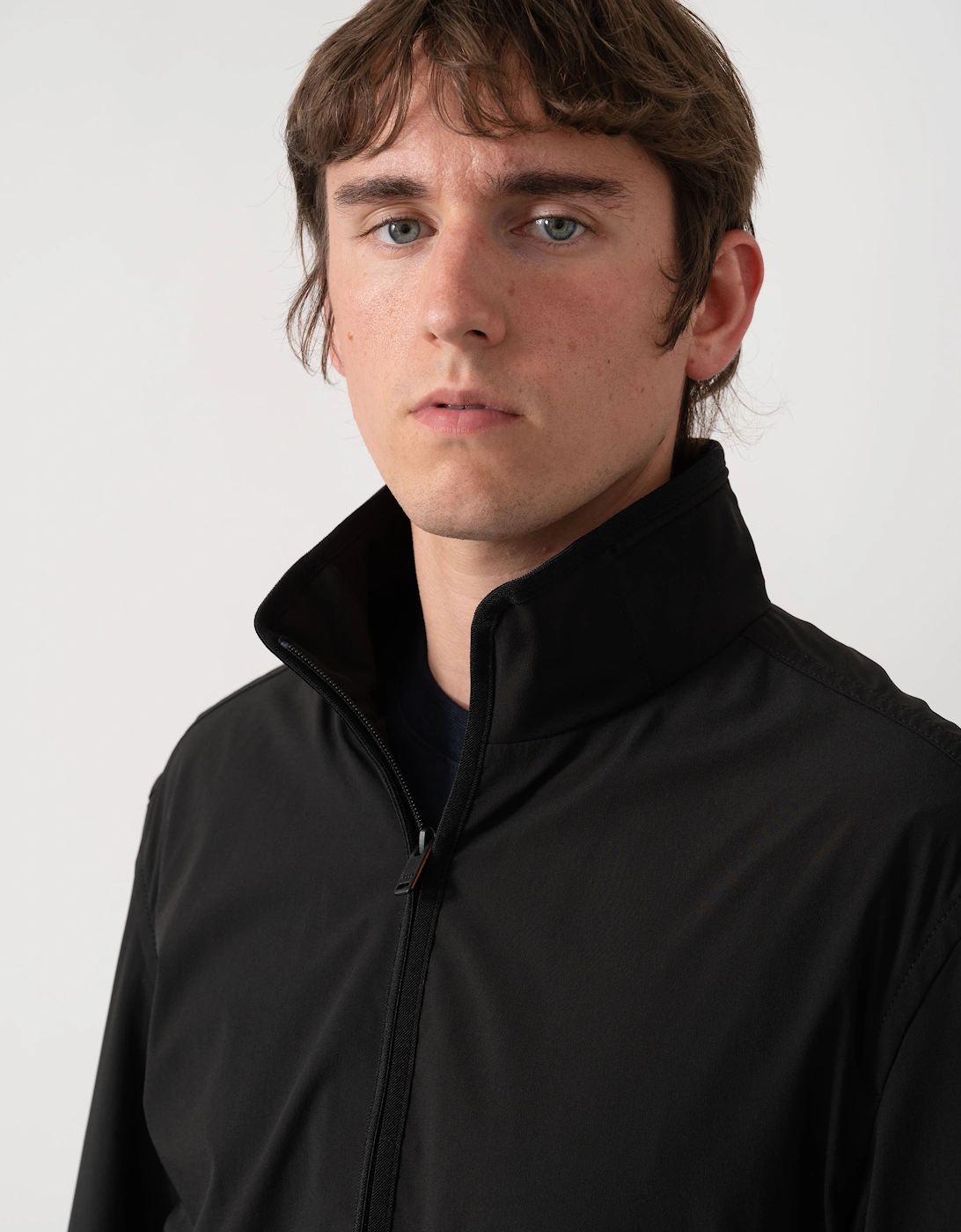 BOSS Orange Olik Mens Water-Repellent Softshell Jacket with Detachable Sleeves  - Black 001